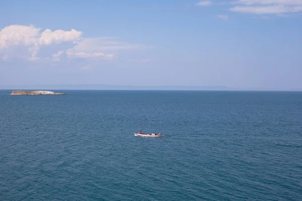 保加利亚索佐波尔海上方的岛屿 — 图库照片