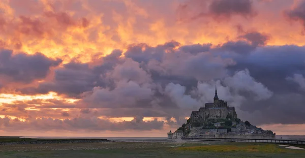 Mont Saint Michel Por Noche Francia —  Fotos de Stock