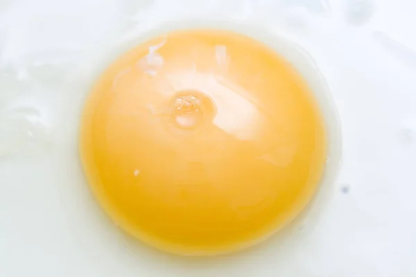 Fresh Egg Close Frituren — Stockfoto