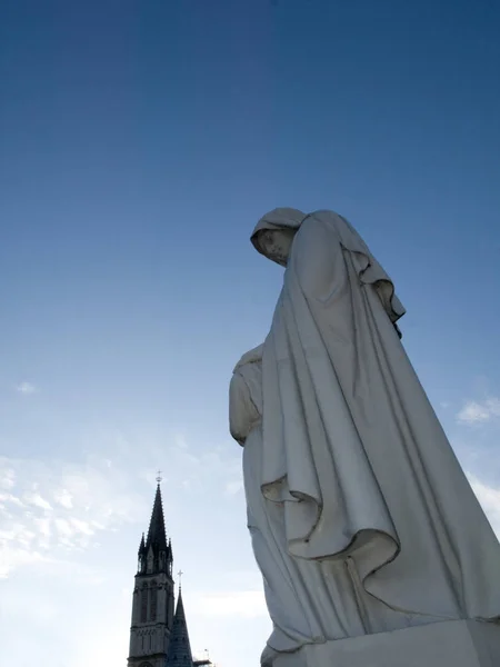 Basilica Dell Immacolata Concezione Lourdes Con Statua Della Vergine Maria — Foto Stock
