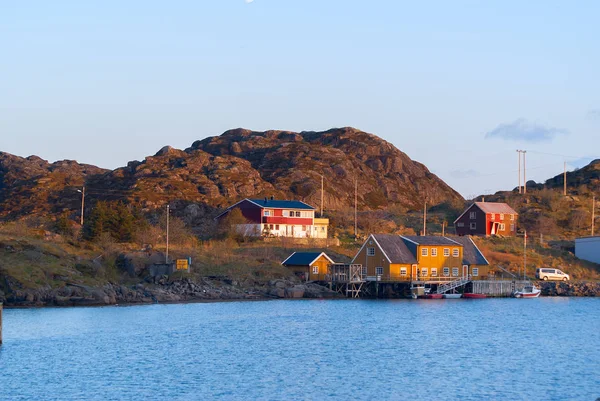 Σπίτια Ψαράδες Στις Όχθες Της Νορβηγός Νησί Skrova — Φωτογραφία Αρχείου