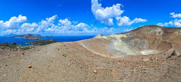 Vista Panorámica Del Cráter Del Volcán Las Islas Lipari Sicilia —  Fotos de Stock