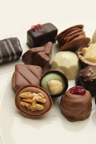 Chocolates Belgas Decorados Con Frutos Secos Frutas —  Fotos de Stock