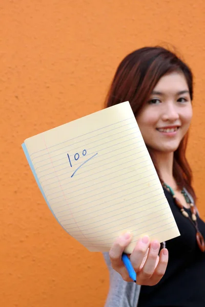Asian University Student Showing Full Marks — Stock Photo, Image