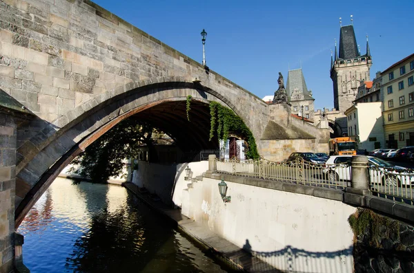 Pont Charles Prague Sur Fond — Photo