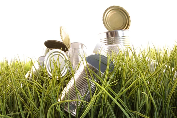 Forgotten Empty Cans Bottles Laying Grass — Stock Photo, Image