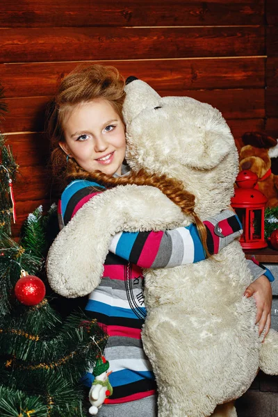 Little Girl Holding Her Hands Teddy Bear Christmas Tree — Stock Photo, Image