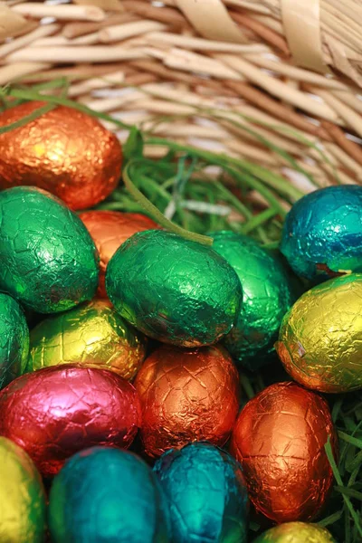 Pequenos Ovos Chocolate Doce Tradicional Páscoa — Fotografia de Stock