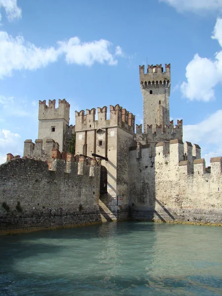 Castillo Scaliger Sirmione Lak Garda Italia — Foto de Stock