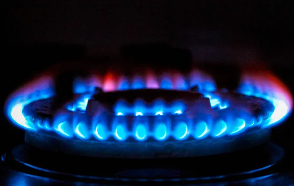 Пожар Газовой Плиты Черном Фоне — стоковое фото