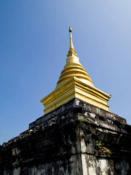 Gouden Stupa Traditionele Thaise Stijl Die Wat Changkum Nan Thailand — Stockfoto