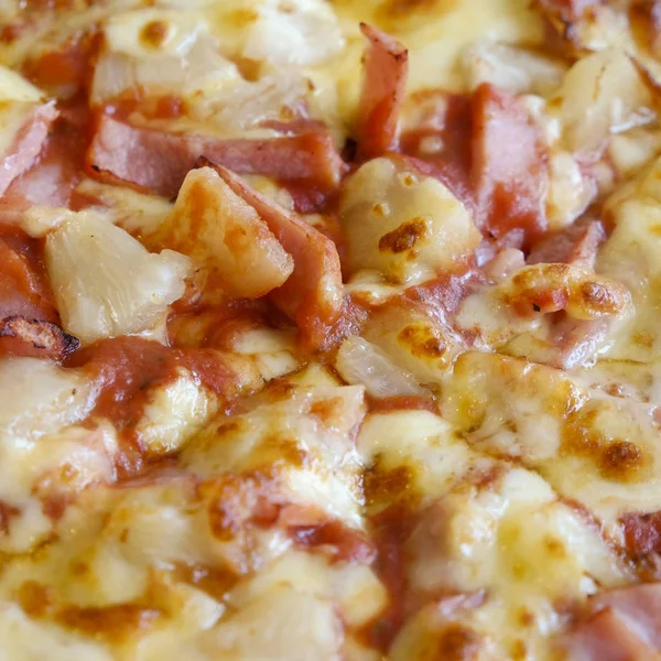 Heerlijke Hawaiiaanse Rustieke Stijl Pizza Gemaakt Met Verse Ananas Ham — Stockfoto