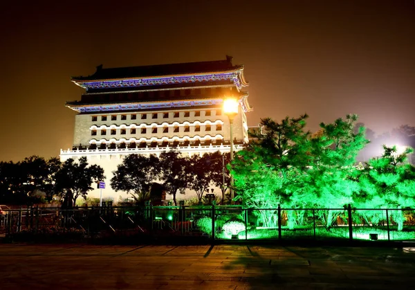 Slavná Qianmanská Brána Pekingu Umístěná Jižně Náměstí Tchien Man Noci — Stock fotografie