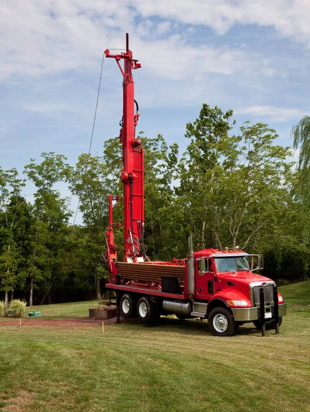 Drilling Geothermal Power System Suburban Yard — Stock Photo, Image