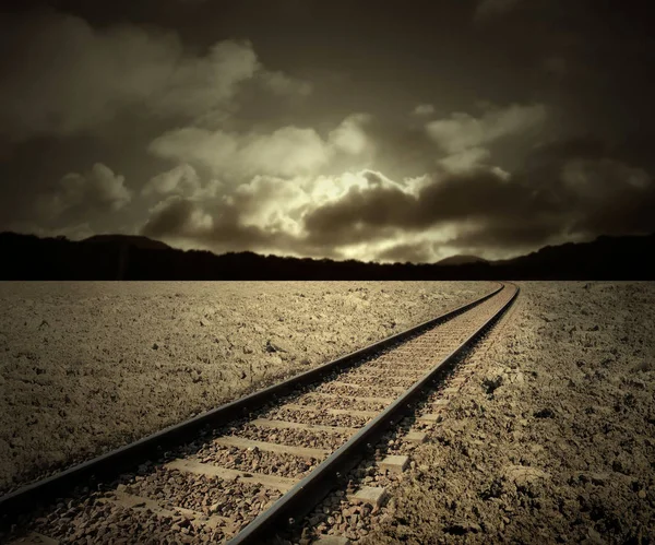 Sahilde Güzel Gün Batımı Demiryolu — Stok fotoğraf