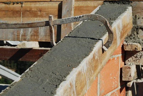 Dakhuis Aanbouw Cement Bakstenen Muur — Stockfoto