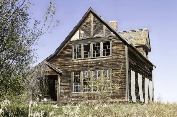 Para Algunos Esta Casa Abandonada Puede Parecer Espeluznante Embrujada Pero — Foto de Stock