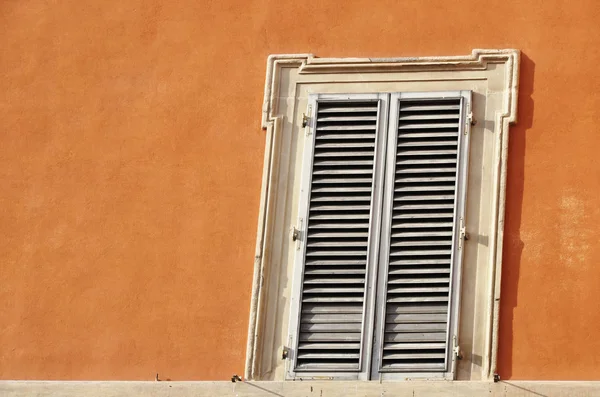 Okno Itálii Zavřené Okenice — Stock fotografie