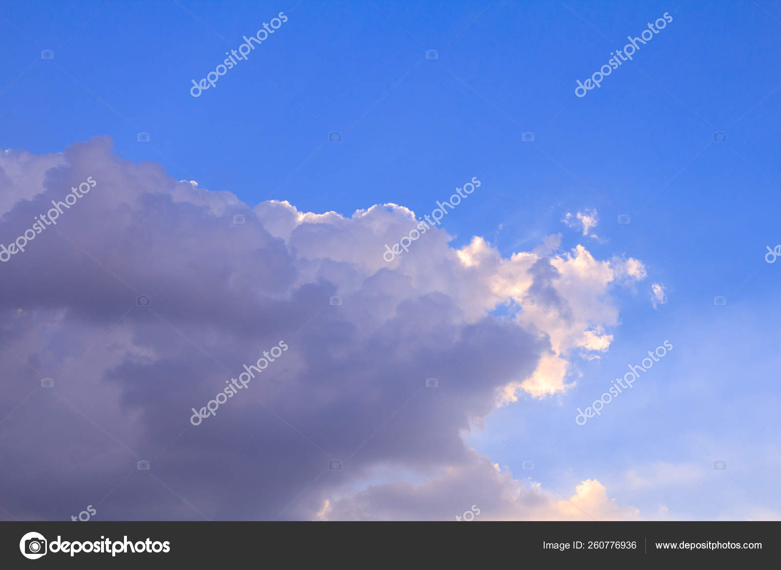 Fundo Ceu Azul Com Nuvens Brancas Fundo Natureza Stock Photo C Yayimages 260776936