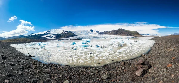 Gyönyörű Panoráma Fotó Fjallsarlon Glacial Tele Úszó Jéghegyek Mellett Fjallsjokull — Stock Fotó