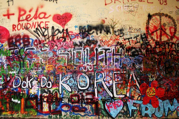 Graffiti Wall Prague Lennon Wall — Stock Photo, Image