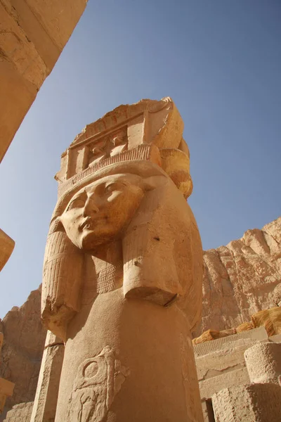 Templo Rainha Hatshepsut Escultura Coluna Principal — Fotografia de Stock