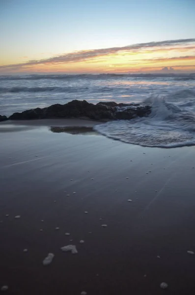 Playa Agua Bajo Atardecer Escena Portugal — Foto de Stock