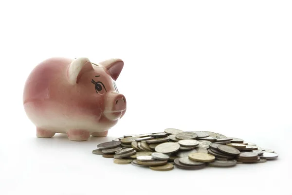 Roze Piggy Bank Geïsoleerd Een Witte Achtergrond Met Munten — Stockfoto