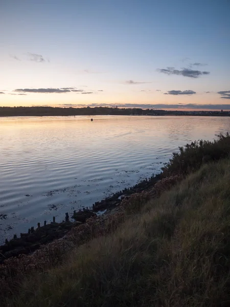 Schön Sonnenuntergang Abend Bucht Szene Offener Raum Wasser Oberfläche Wellen — Stockfoto