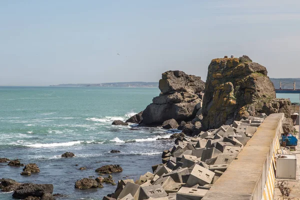 Vista Frontale Ravvicinata Del Porto Mare Con Pietre Roccia Sulla — Foto Stock