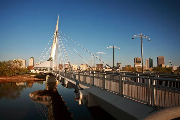 Unik Gångväg Bro Över Röda Floden Winnipeg — Stockfoto