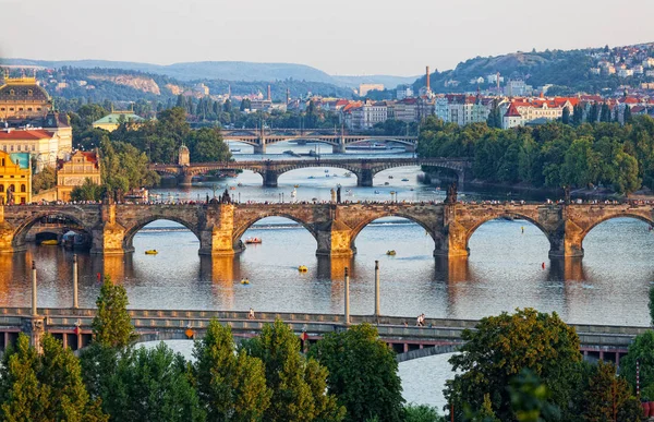 Vista Rio Vltava Pontes Brilharam Com Pôr Sol Praga República — Fotografia de Stock
