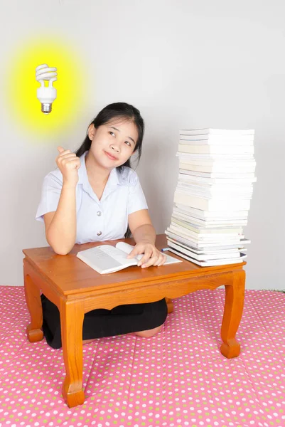 Ásia Tailandês Estudante Chegando Alguns Legal Ideia — Fotografia de Stock