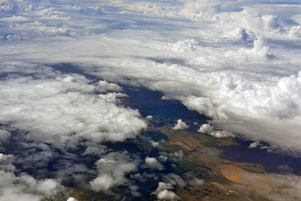Erdoberfläche Und Wolken Blick Von Oben Auf Flugzeuge — Stockfoto