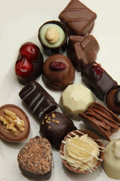 Chocolates Bélgica Decorados Con Frutos Secos Frutas —  Fotos de Stock