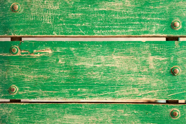 Κοντινό Επάνω Από Πράσινο Ξύλινο Πάγκο Βίδες Σιδήρου — Φωτογραφία Αρχείου