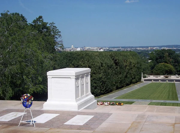 Minnes Krans Står Vid Graven Okända Arlington National Cemetery Washington — Stockfoto