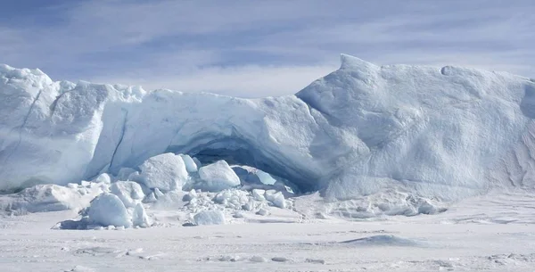 Iceberg Congelado Sólido Hielo Marino Antártida —  Fotos de Stock