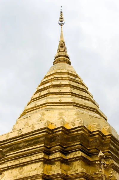 Wat Doi Suthep Golden Stupa — Fotografia de Stock