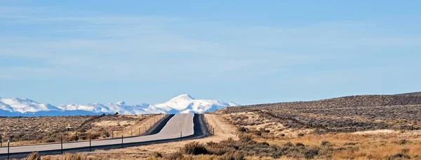 Guardando Montagne Del Fiume Vento Nel Wyoming Dalle Alte Pianure — Foto Stock