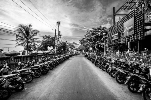 Scooterparkering Seminyak Bali — Stockfoto