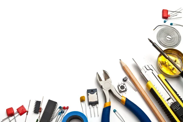 Satz Elektronischer Werkzeuge Und Komponenten Auf Weißem Hintergrund — Stockfoto