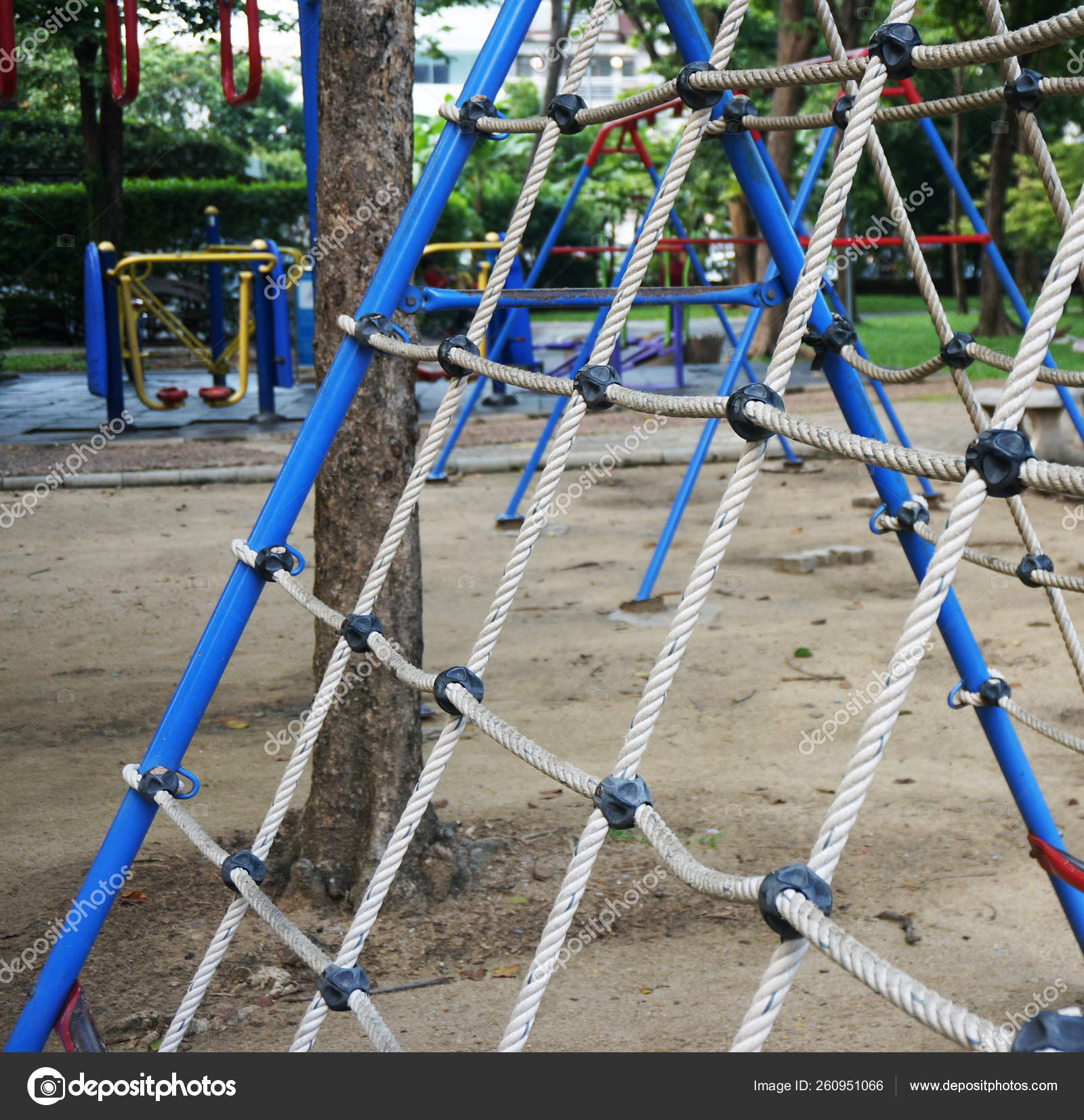 Netting Climbing Thick Rope Children Climb Playground — Stock Photo ©  YAYImages #260951066