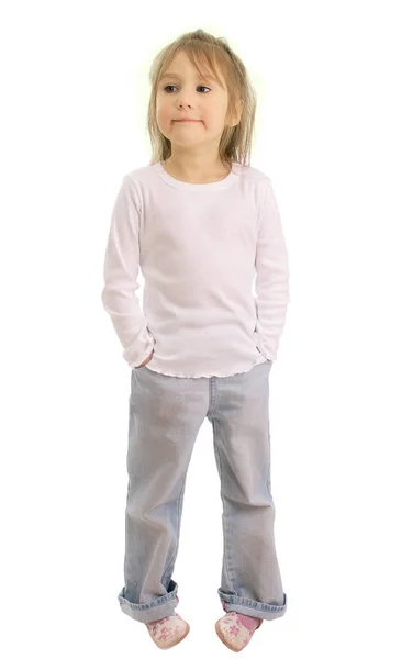 Dziewczyna Pięciu Lat Białej Koszulce Niebieskie Dżinsy Izolowane Białym Tle — Zdjęcie stockowe