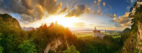Вид Замок Ньюшванштейн Німеччина — стокове фото