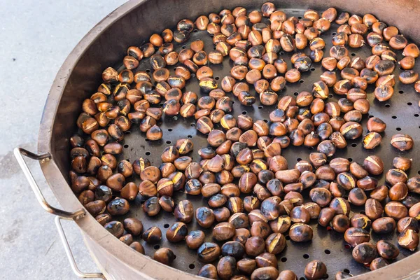 Castanhas Grelhadas Sendo Vendidas Barracas Outono — Fotografia de Stock