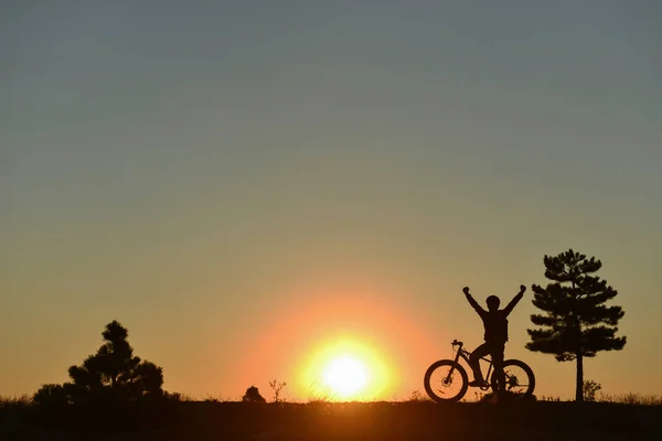 Sonnenaufgang Und Neue Aufregung Für Radfahrer — Stockfoto