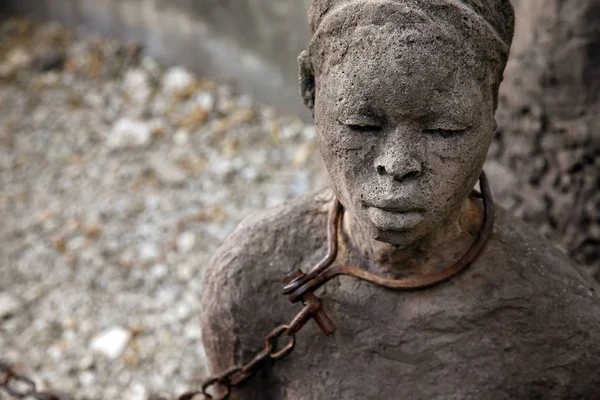 Una Estatua Stone Town Zanzíbar Dipicando Lamentando Trata Esclavos Africanos — Foto de Stock
