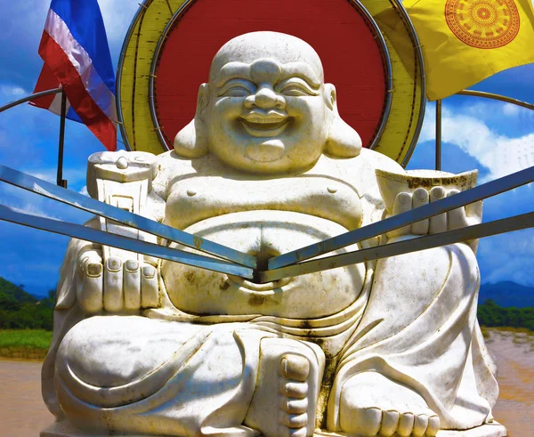 Fette Buddha Statue Spielt Auf Den Münzwurf — Stockfoto