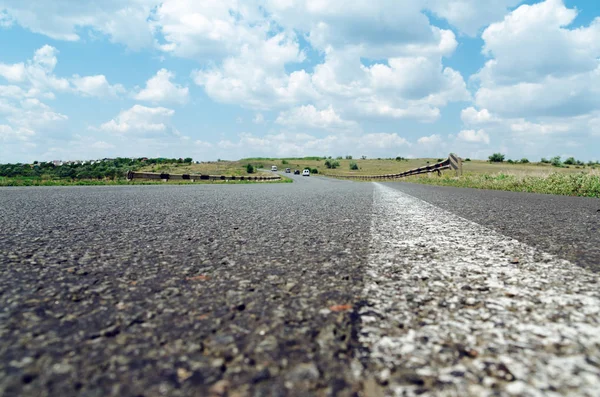 Aszfalt Road Vértes Fehér Vonal Lágy Fókusz — Stock Fotó